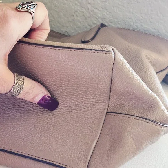 New Coach Taylor Tan Leather Shoulder Bag Purse - Picture 6 of 13